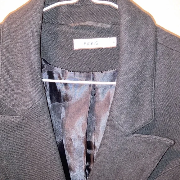 Ricki’s Black Blazer - Picture 4 of 7